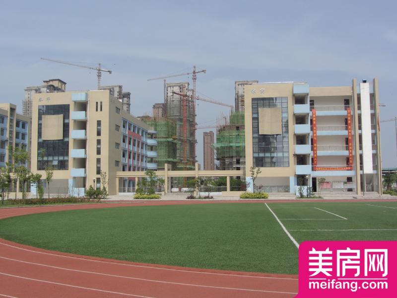 滨湖向上城师范附小四小