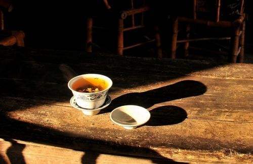 广东人的“饮早茶”