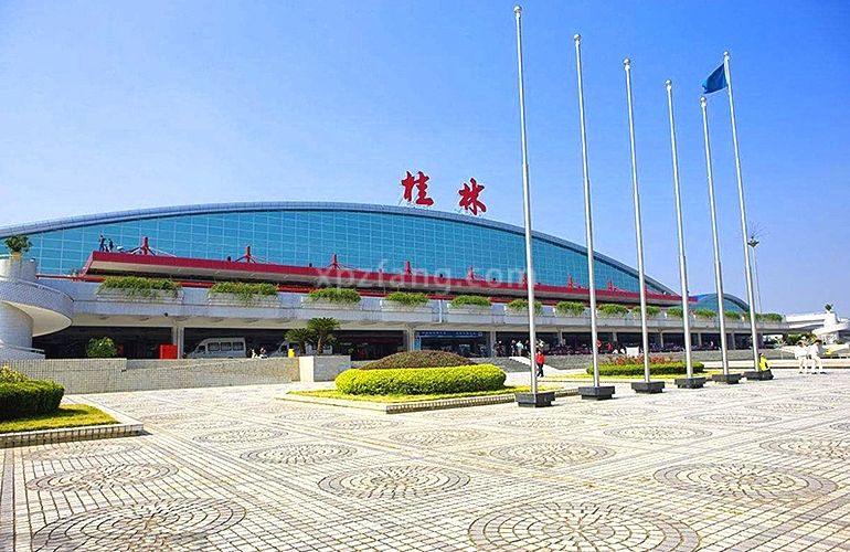 水印长廊 周边配套：桂林两江国际机场