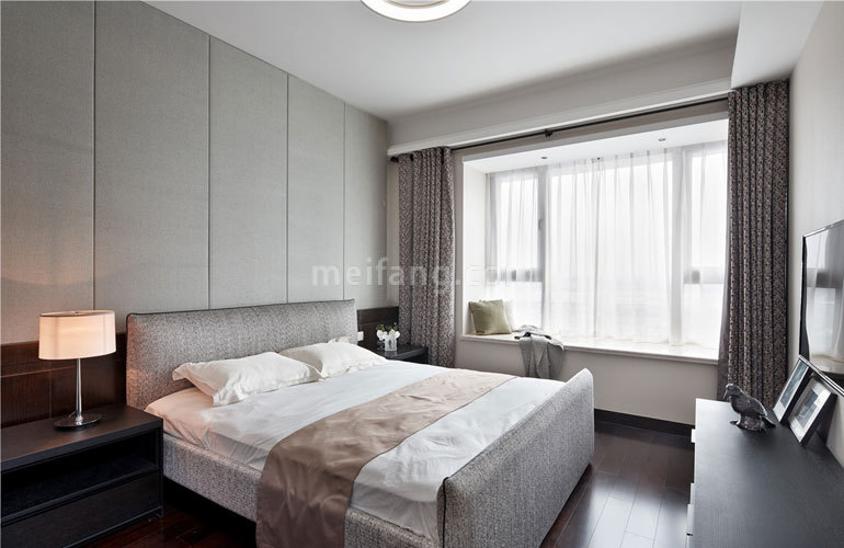 银滩万泉城2区卧室