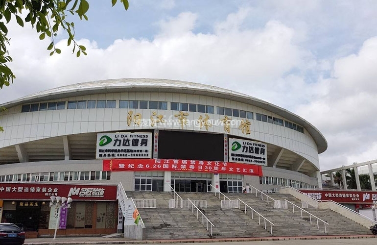 中珠在水一方