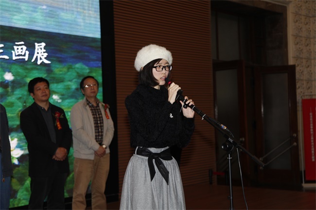 守望童真 ----青年女画家郝颉宇作品赏析 守望童真 ----青年女画家郝颉宇作品赏析