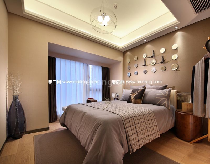 中骏四季阳光A1户型85平样板房主卧