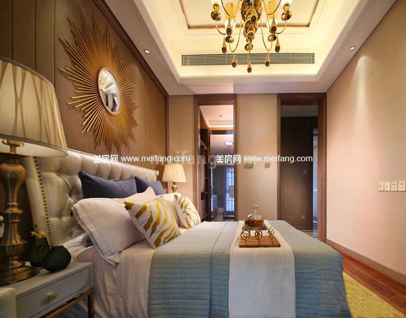 中骏四季阳光D1户型108平样板房主卧