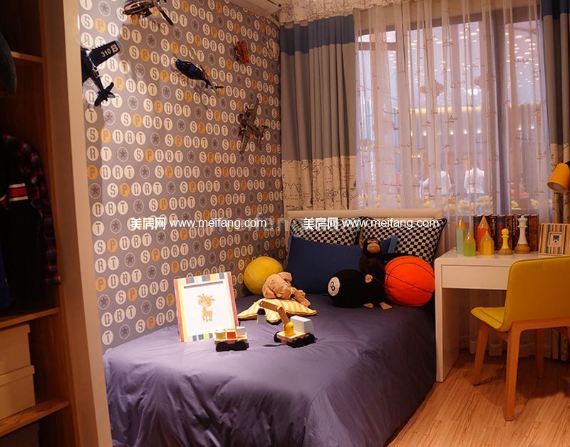 中骏四季阳光三期C户型85平样板房儿童房