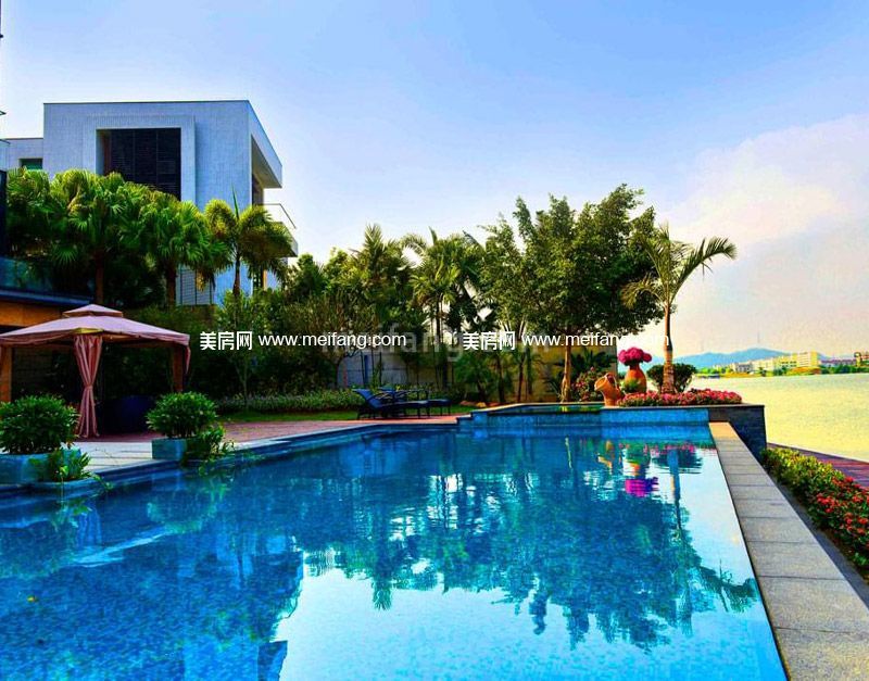 银湖山庄泳池实景图