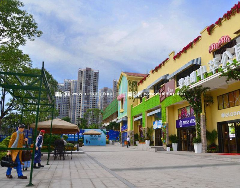 碧桂园中萃公园 商业街实景图