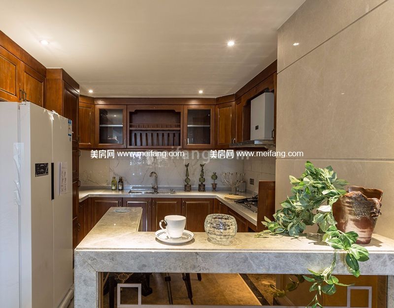 银湖山庄联排别墅样板间：厨房