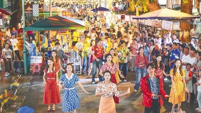 海罗安置区南地块楼栋封顶
