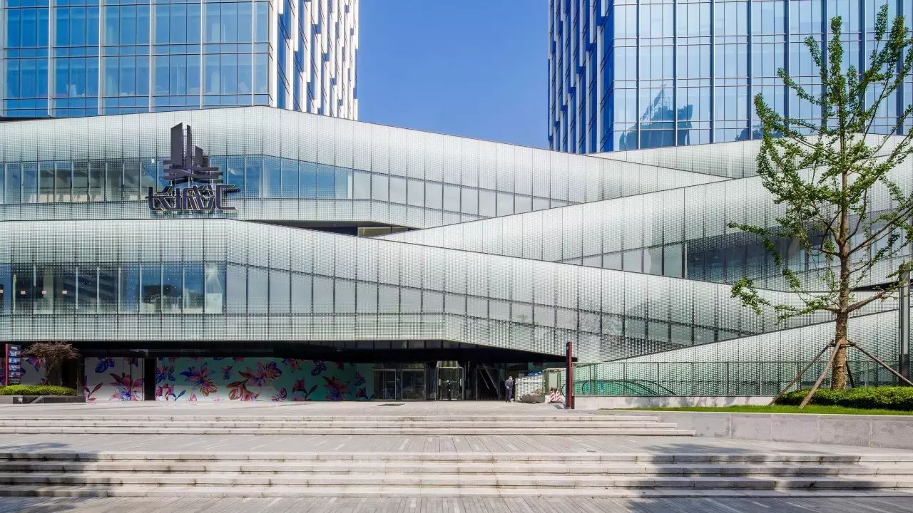 城市地标级作品——武汉长城汇在售,均价28000元/㎡