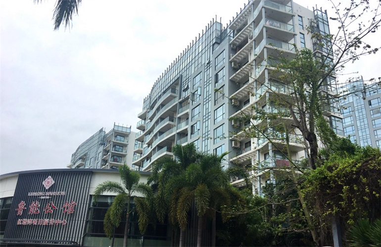 三亚红塘湾鲁能公馆在售户型建面46-63㎡的房源,均价42000元/㎡