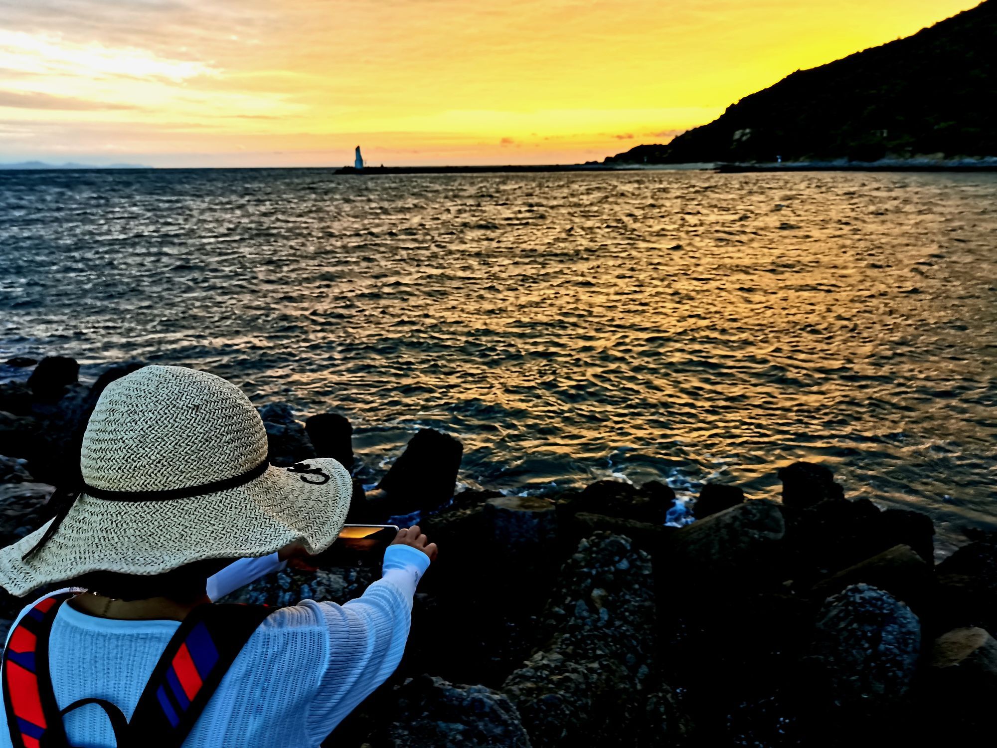 后海待日 后海待日