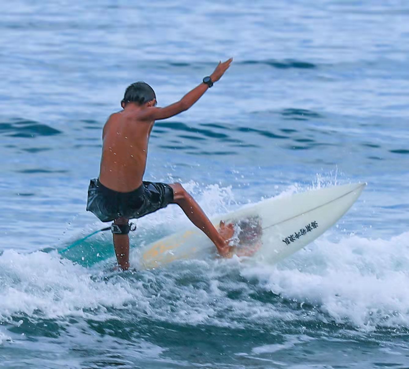 搏击海浪 搏击海浪