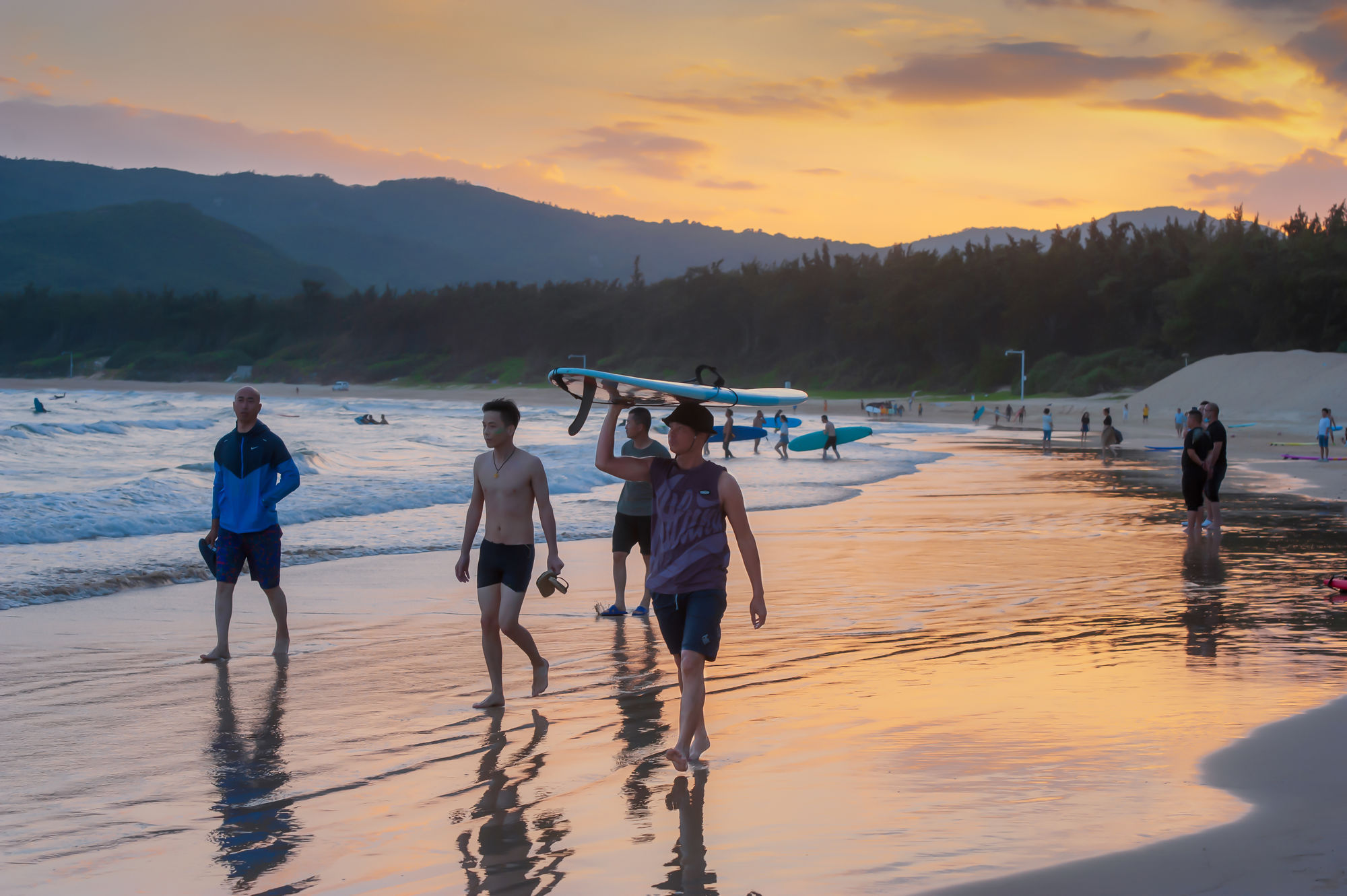 踏着夕阳归来 踏着夕阳归来