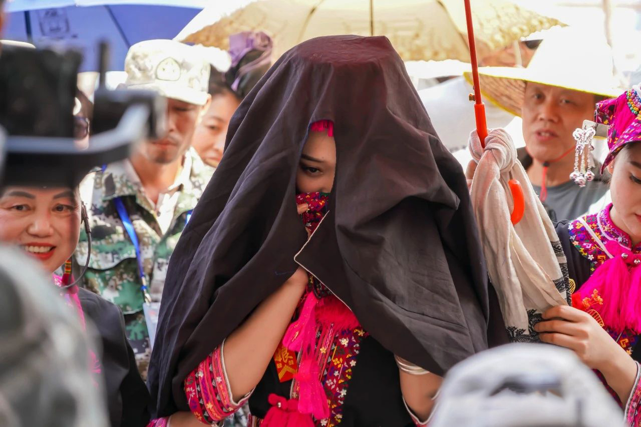 苗寨新娘 苗寨新娘