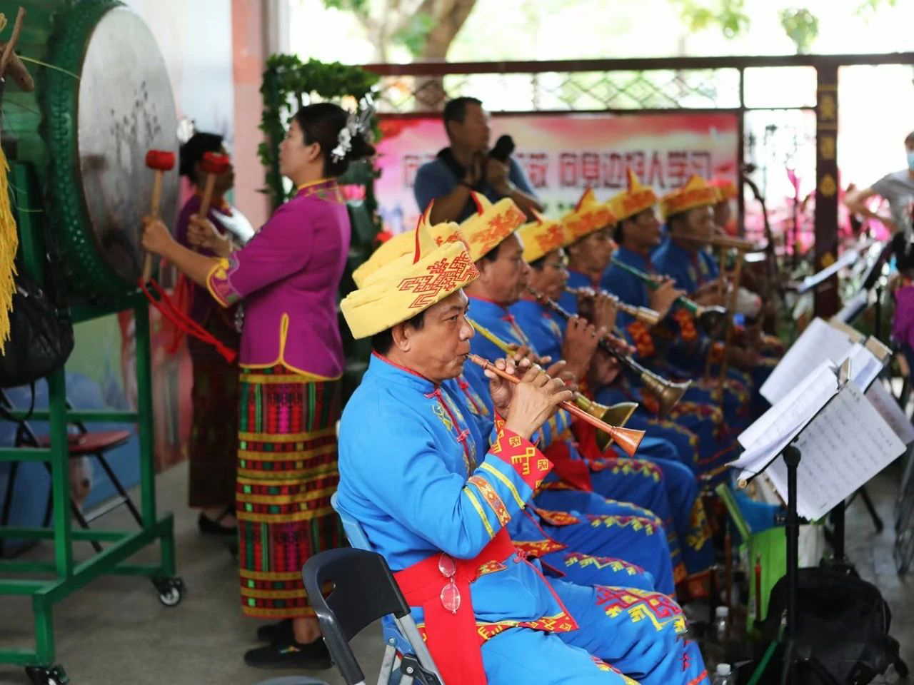 欢乐的“三月三” 欢乐的“三月三”