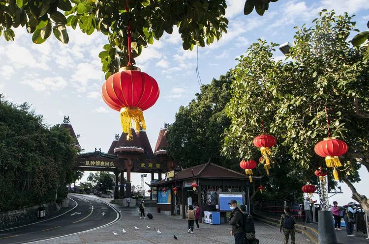 聚焦黎族风情~三亚市旅琼摄影家协会鹿回头环境人像拍摄纪实 聚焦黎族风情~三亚市旅琼摄影家协会鹿回头环境人像拍摄纪实
