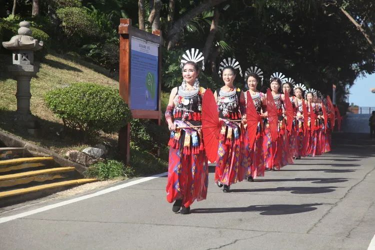 聚焦黎族风情~三亚市旅琼摄影家协会鹿回头环境人像拍摄纪实 聚焦黎族风情~三亚市旅琼摄影家协会鹿回头环境人像拍摄纪实