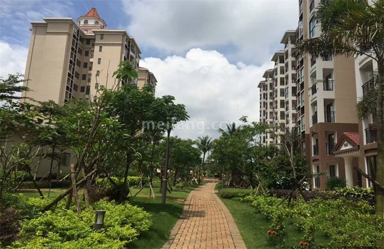 香格里温泉小镇实景图
