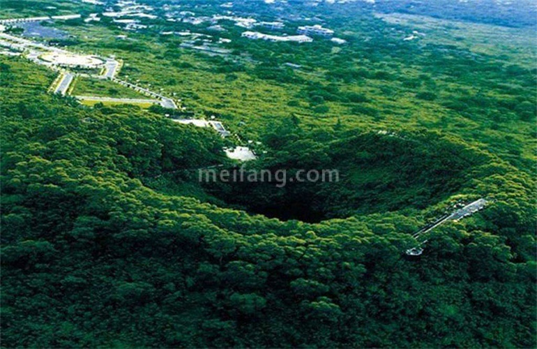香格里温泉小镇海口火山口