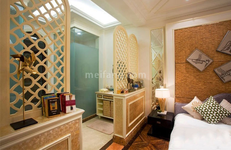 世茂怒放海样板间：卧室