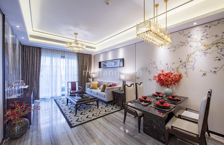 龙光玖龙玺客厅、餐厅