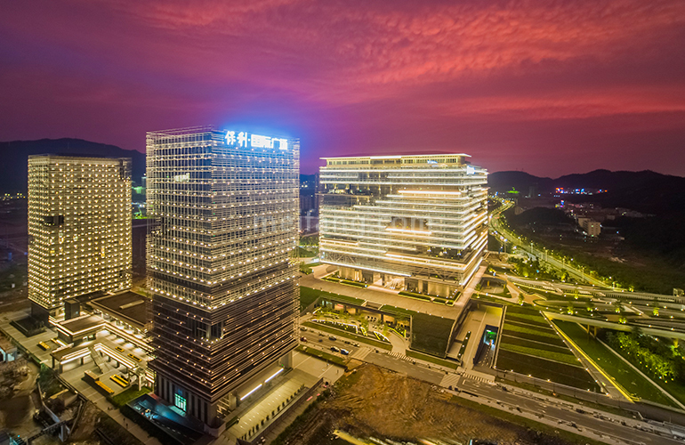 保利国际中心实景图