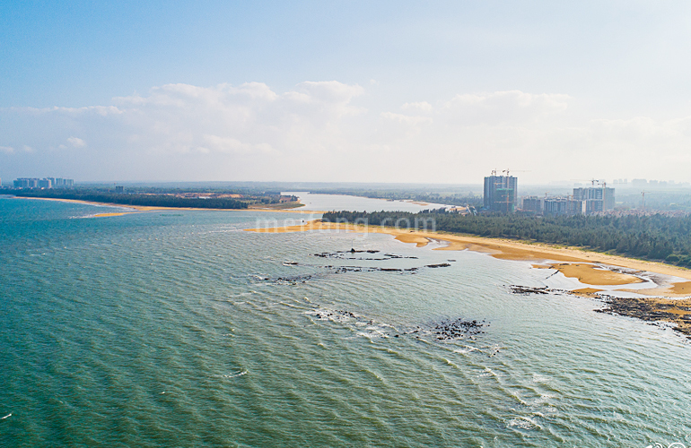 富力悦海湾滨海浴场