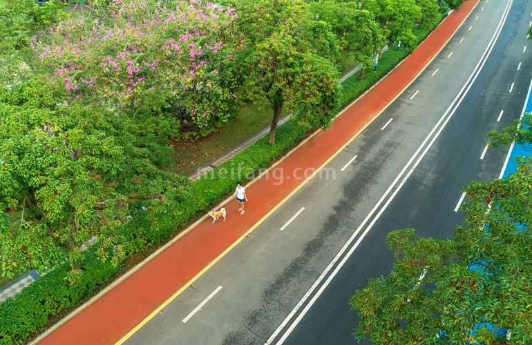 富力红树湾塑胶跑道