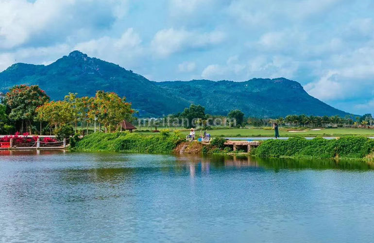 官塘学院小镇湖景