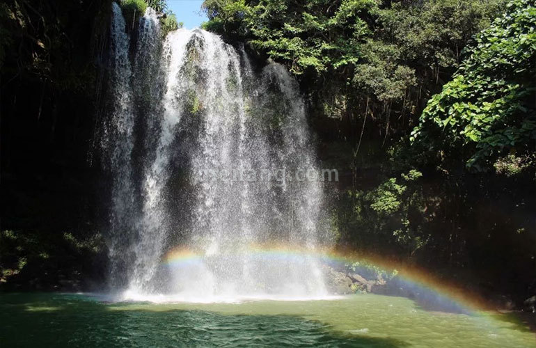 景业白鹭洲古银瀑布