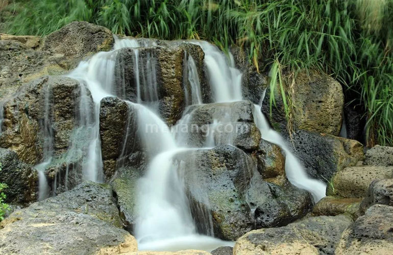 景业白鹭洲百仞滩