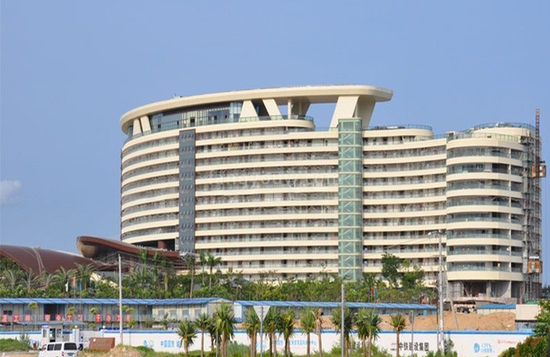 周边配套：海棠湾洲际度假酒店