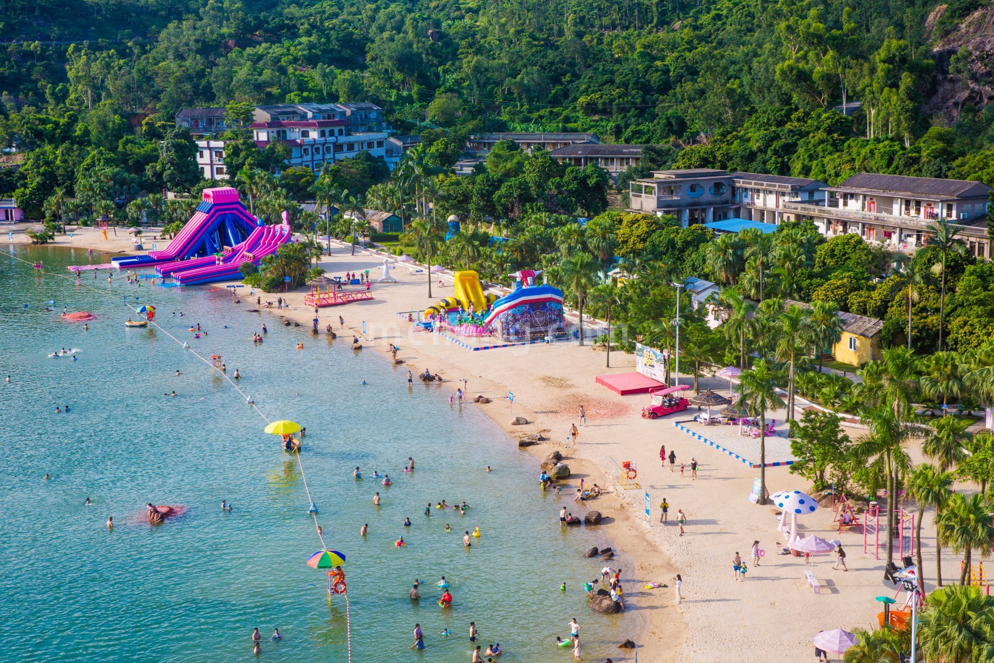 世茂碧海银湖古兜温泉小镇
