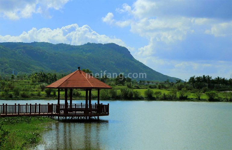官塘学院小镇原生态长岭湖