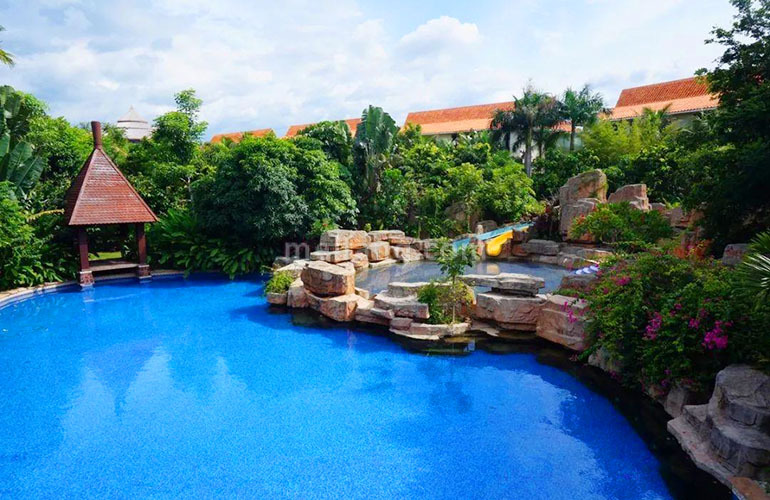 海蓝凤凰海岸悦海湾蓝洋温泉