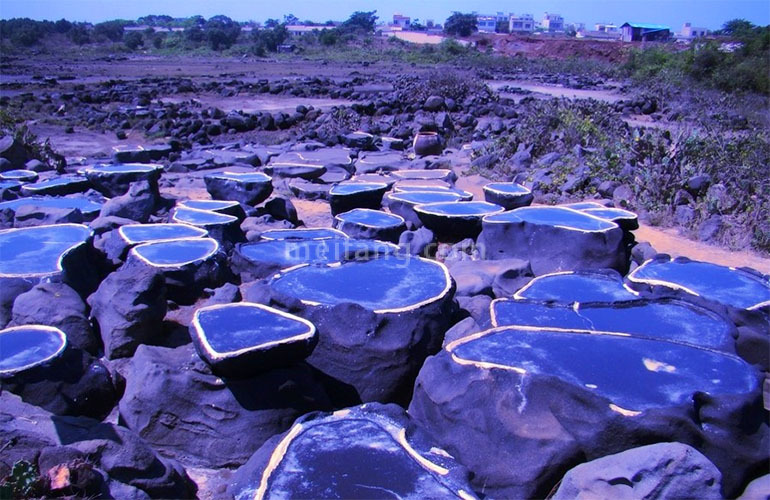 海蓝凤凰海岸悦海湾千年古盐田