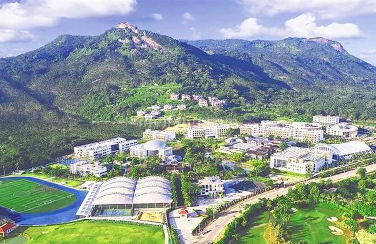 凤凰山温泉谷白石岭4A级景区实景图