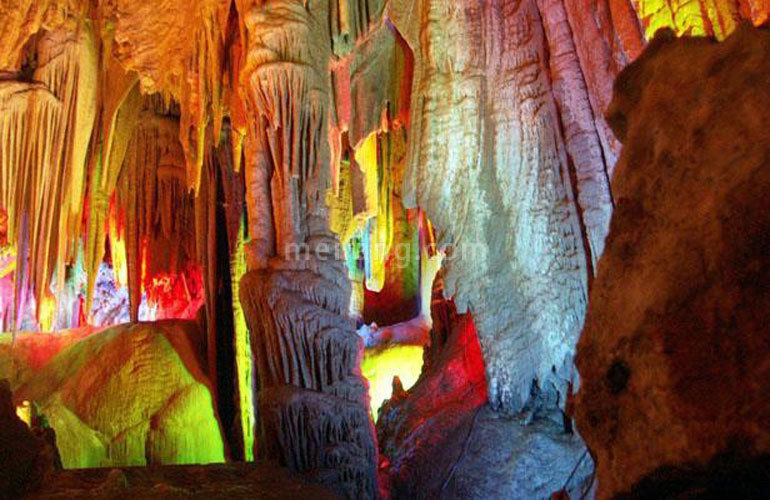 名仕湾石花水洞