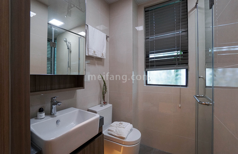 雅居乐江东紫航一号卫生间