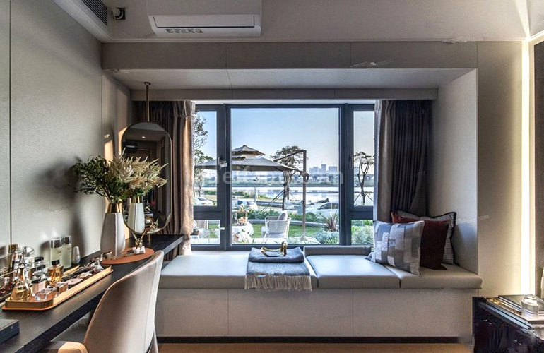 中海十里观澜飘窗