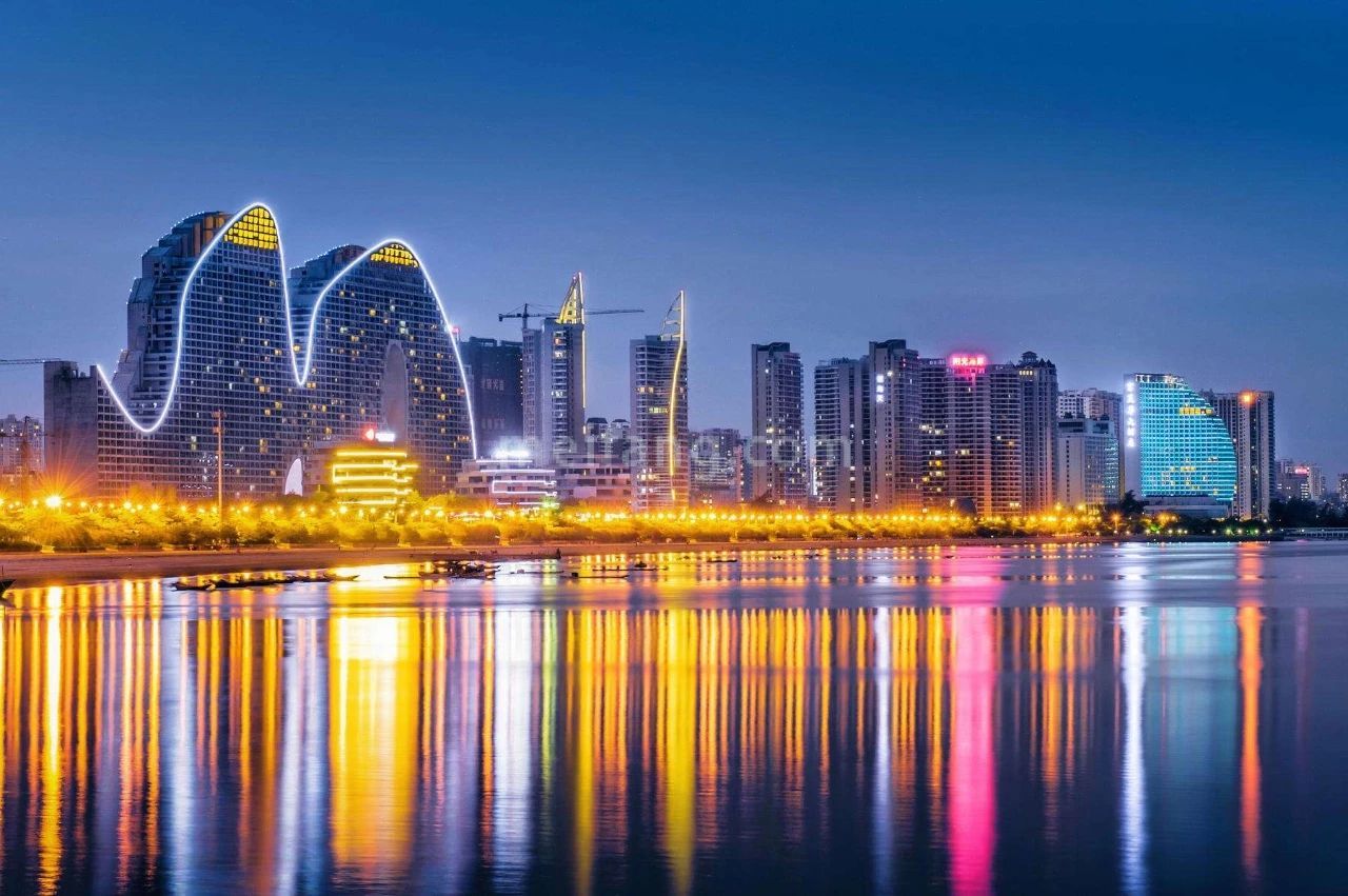 北部湾一号夜景图