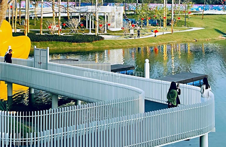 鸿基翡翠湖实景图