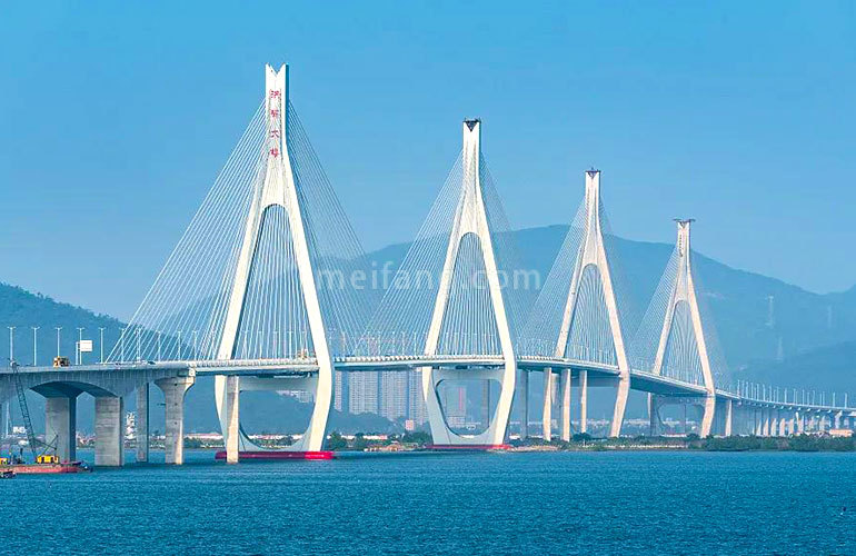 招商华发卓越湖心明悦洪鹤大桥