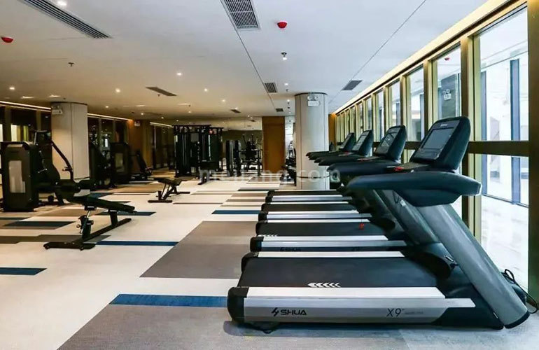 雅居乐国际花园健身房实景