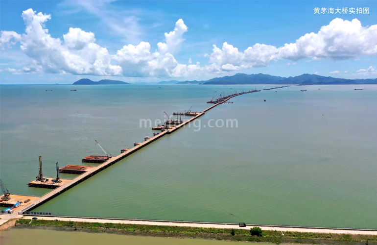 方圆月岛首府黄茅大桥