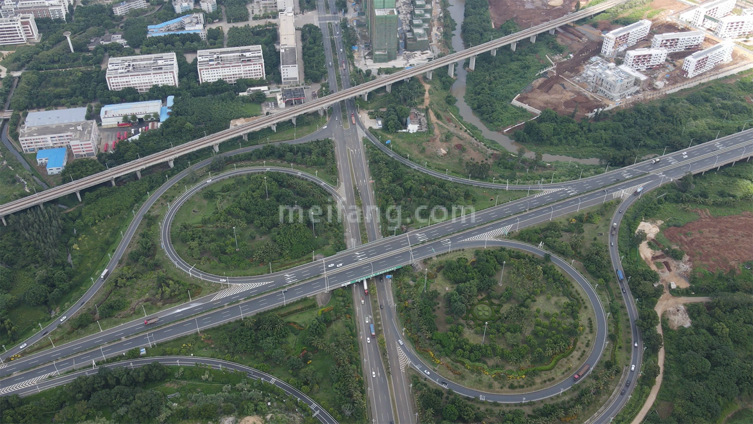 鲁能海蓝福源西二区白莲互通