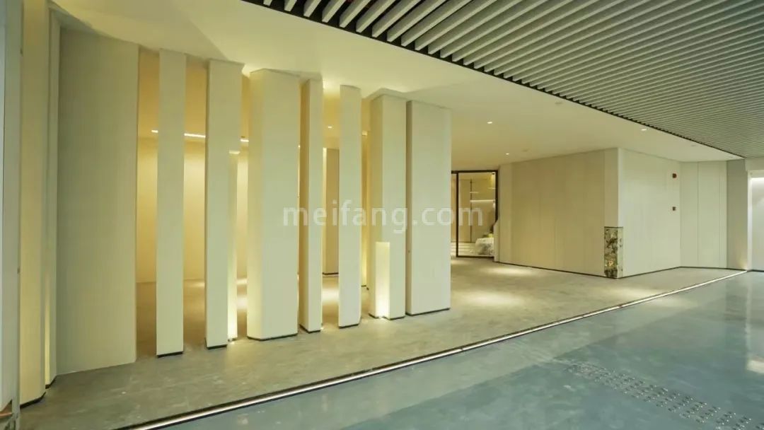 华发四季云山地下车库