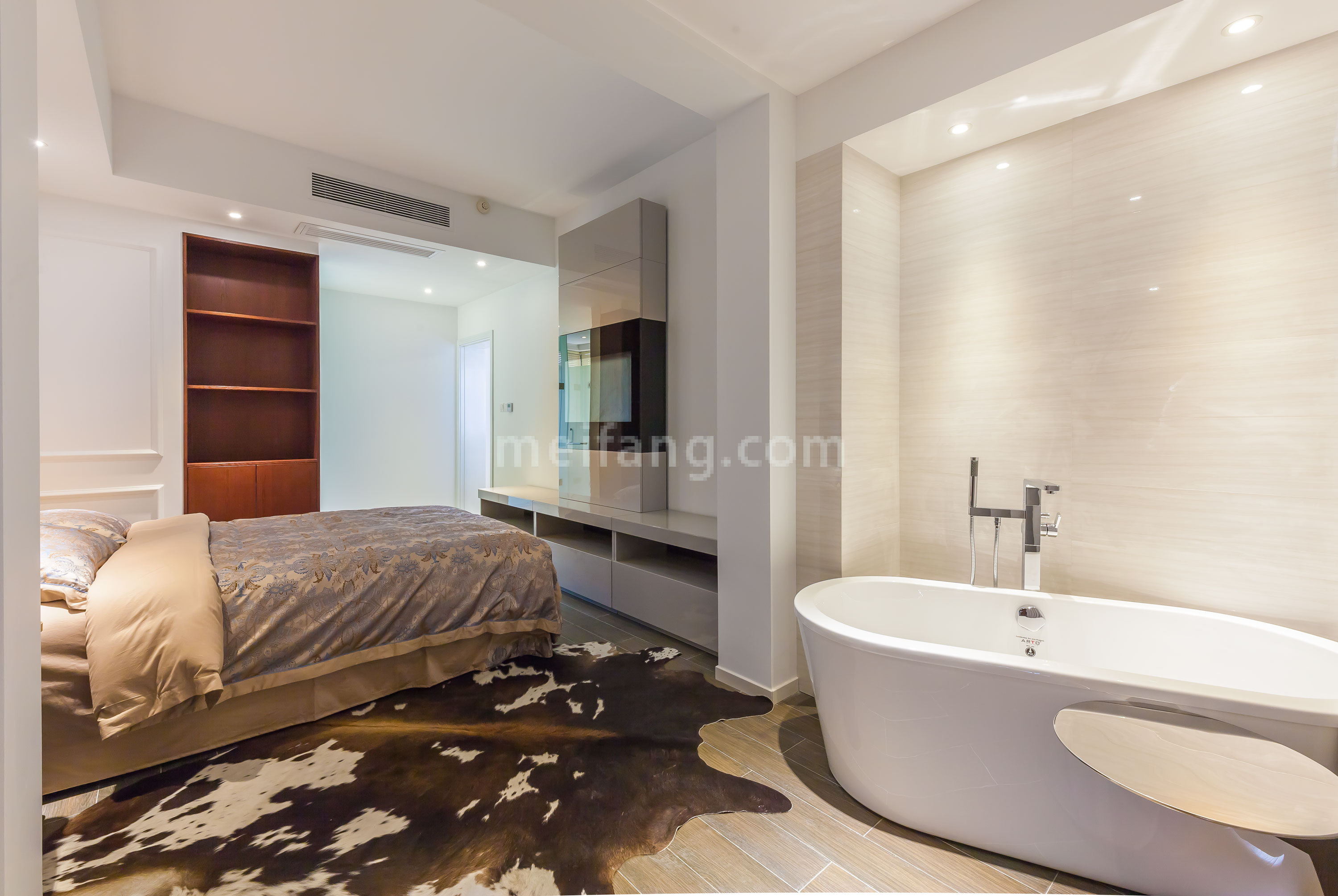 时分亚龙湾主卧