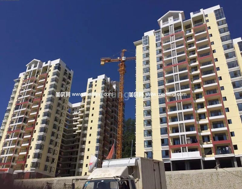 圣煜颐山居小区楼栋实景图